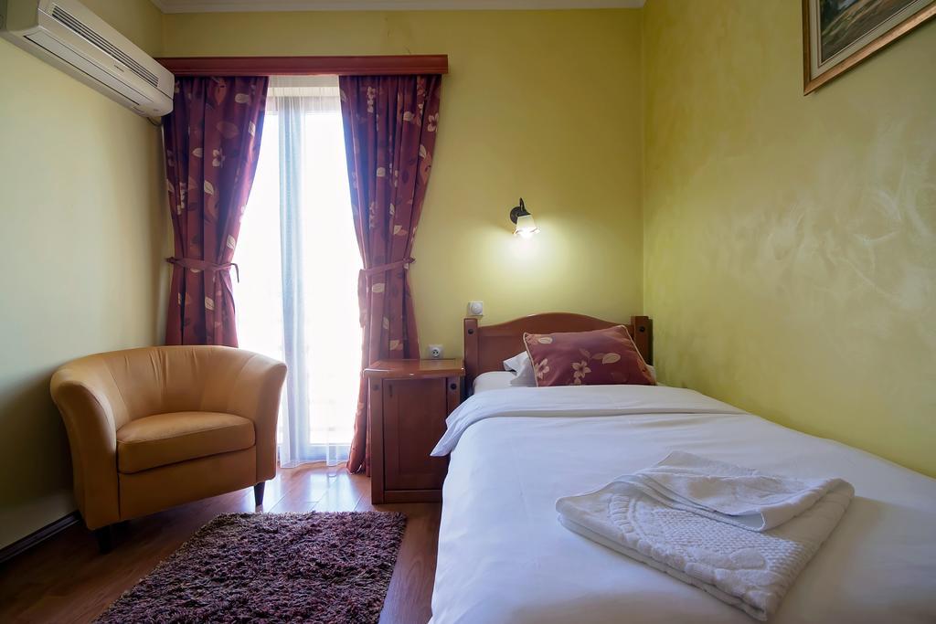 Garni Hotel Holiday Podgoriçe Dış mekan fotoğraf